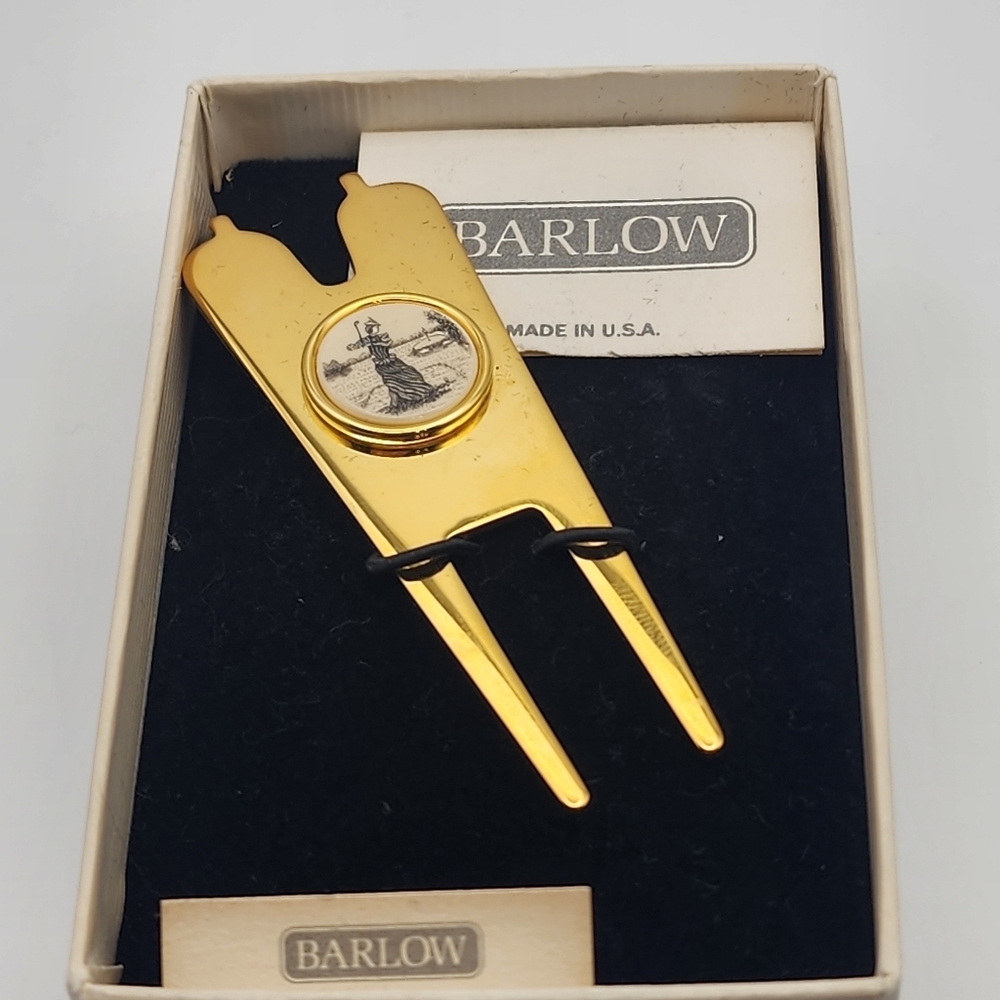 NIB Barlow Gold Tone Divot Cleat Tool